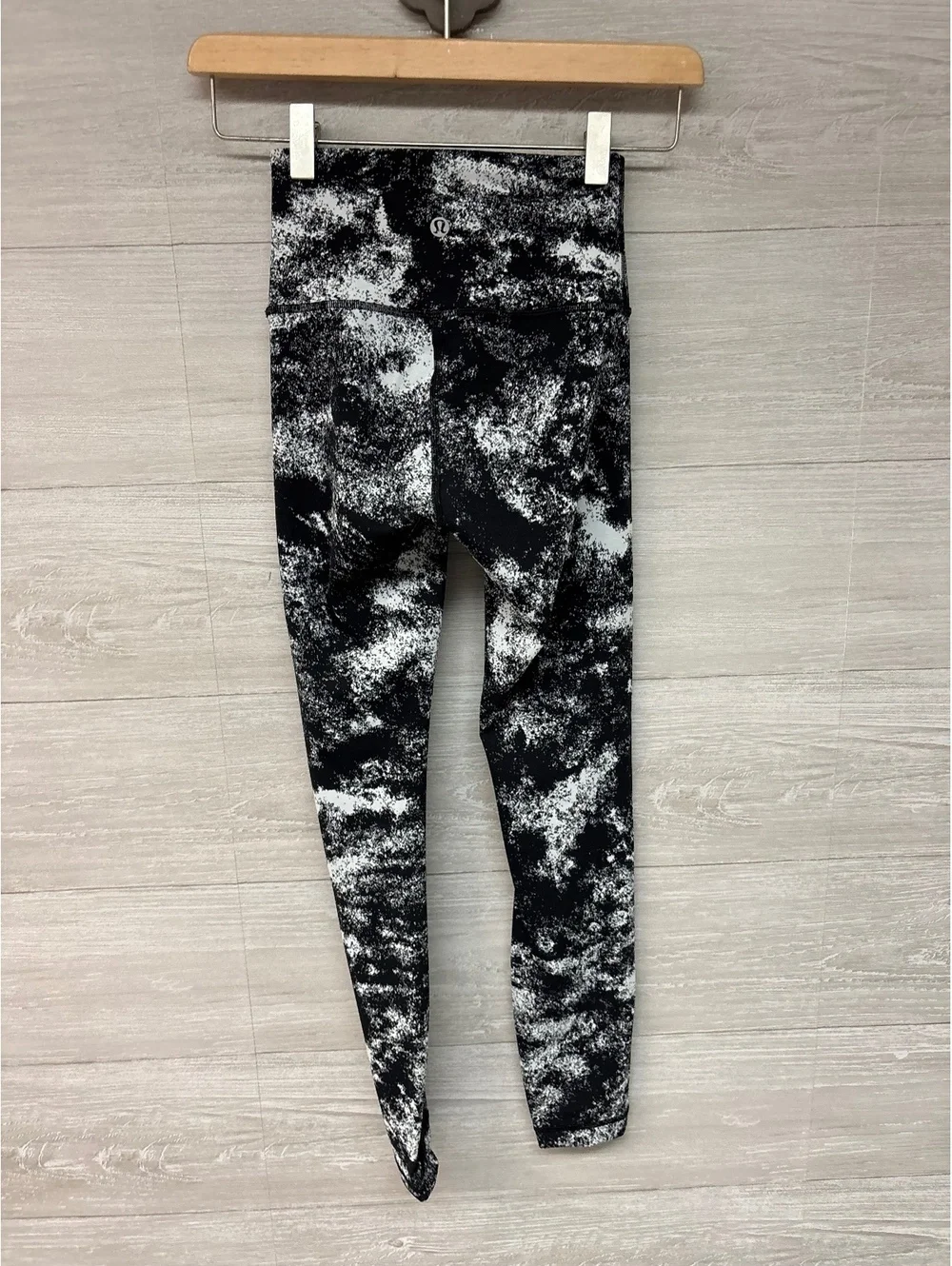 * | Lululemon | leggings. Size 2.